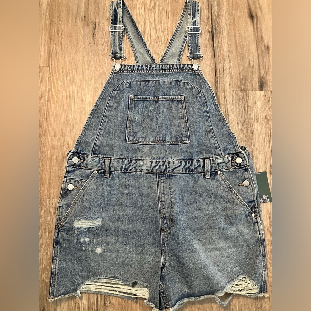 WILD FABLE Women’s Overalls Jean Shorts. Adjustable. Pockets. XXL.